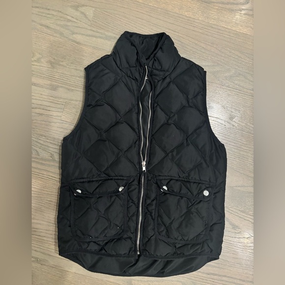 Woolrich Black Quilted Vest with Pockets women’s size Small - Picture 2 of 6